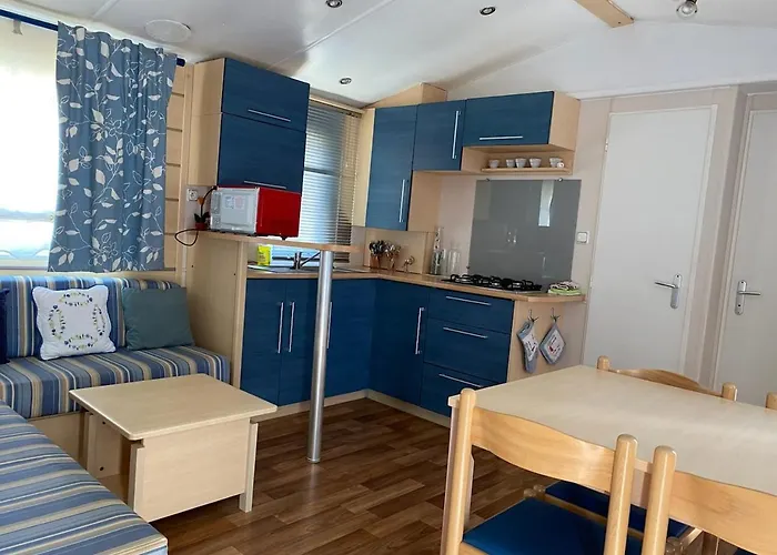 乌索尔缇皮亚尼旅馆 酒店