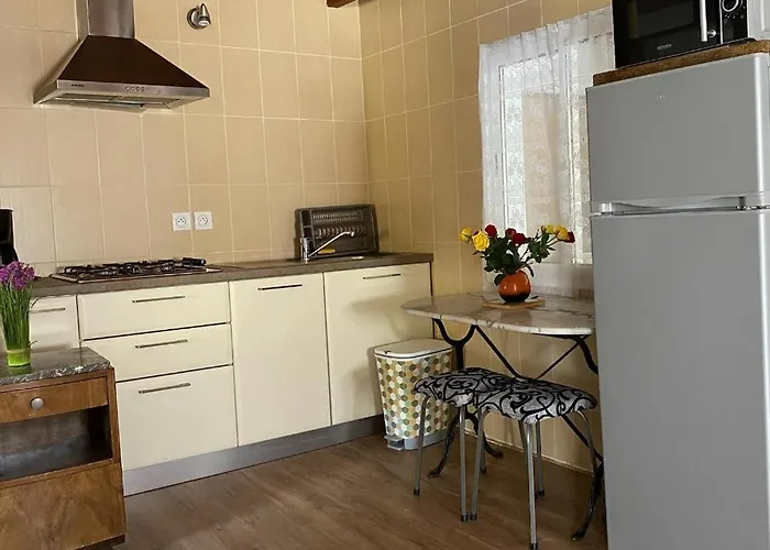 U Hotell Sortipiani